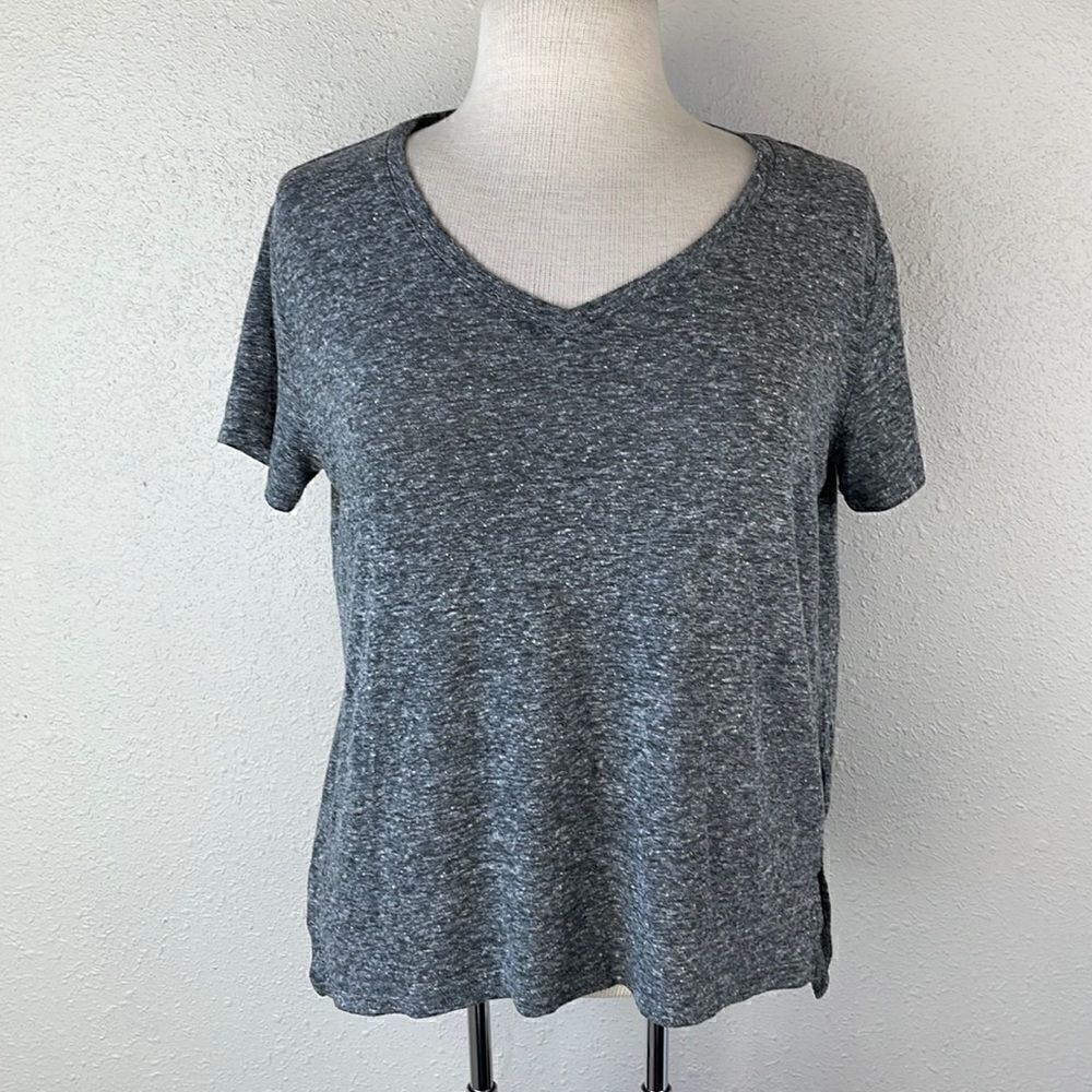 Old Navy Boyfriend V-Neck T-Shirt Size S EUC